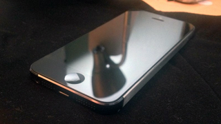 Illustration for article titled This All-Aluminum iPhone 5 Looks Pretty Freaking Cool to Me